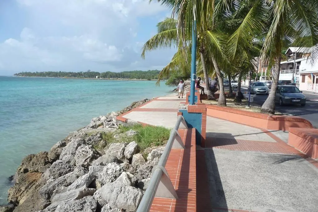 Appartement Bord De Mer Sainte-Anne  Apartment Sainte-Anne (Grande-Terre)